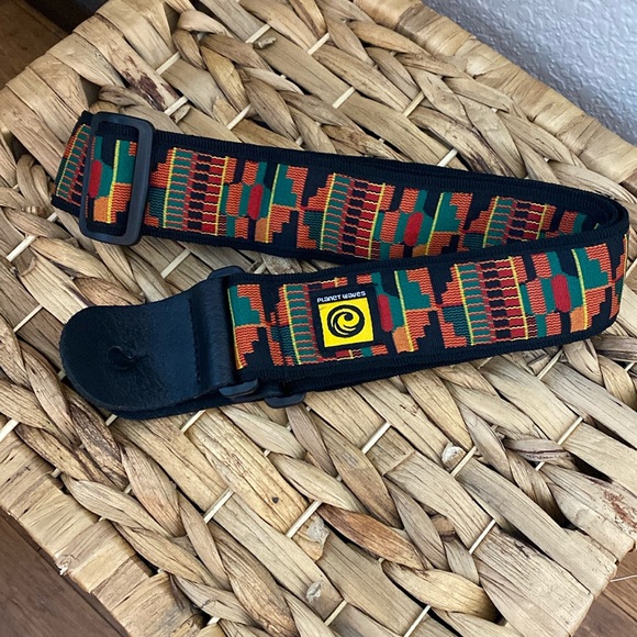 Planet Waves adjustable guitar strap. - Picture 1 of 3